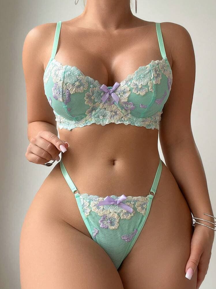 SHEIN Romantic Embroidery Color-Block Bowknot Decoration Bra And Thong Set With Underwire, Lingerie — SayFrey — view 5